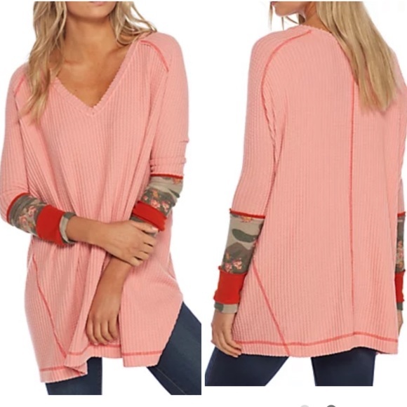 Free People Tops - We The Free • Free People Peach Lovin Leopard Thermal OVERSIZED Top